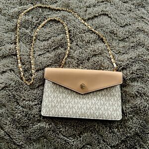 Michael Kors clutch/wallet